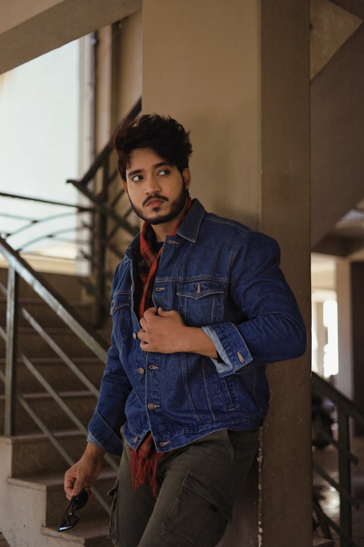 Ahmedabad-Based Content Creator Mann Vaishnav Teaches Men How to Be Attractive