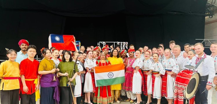 Rahis Bharti and his Dhoad Group carrying the Indian flag to villages and towns across the globe for over two decades